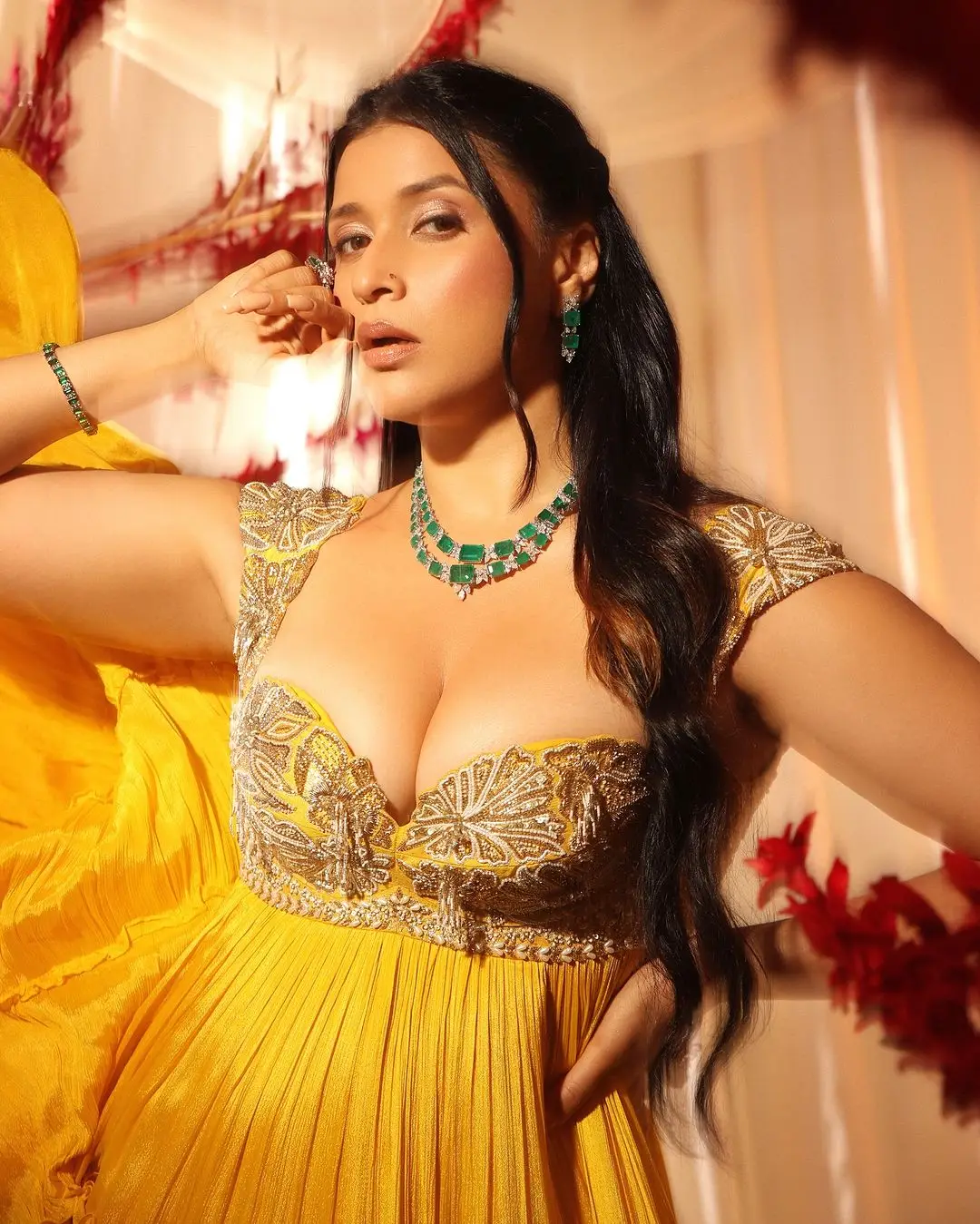 Indian Actress Mannara Chopra in Yellow lehenga Choli